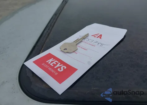 1989 Nissan Maxima z USA, uszkodzony, nr VIN JN1HJ01P5KT267358